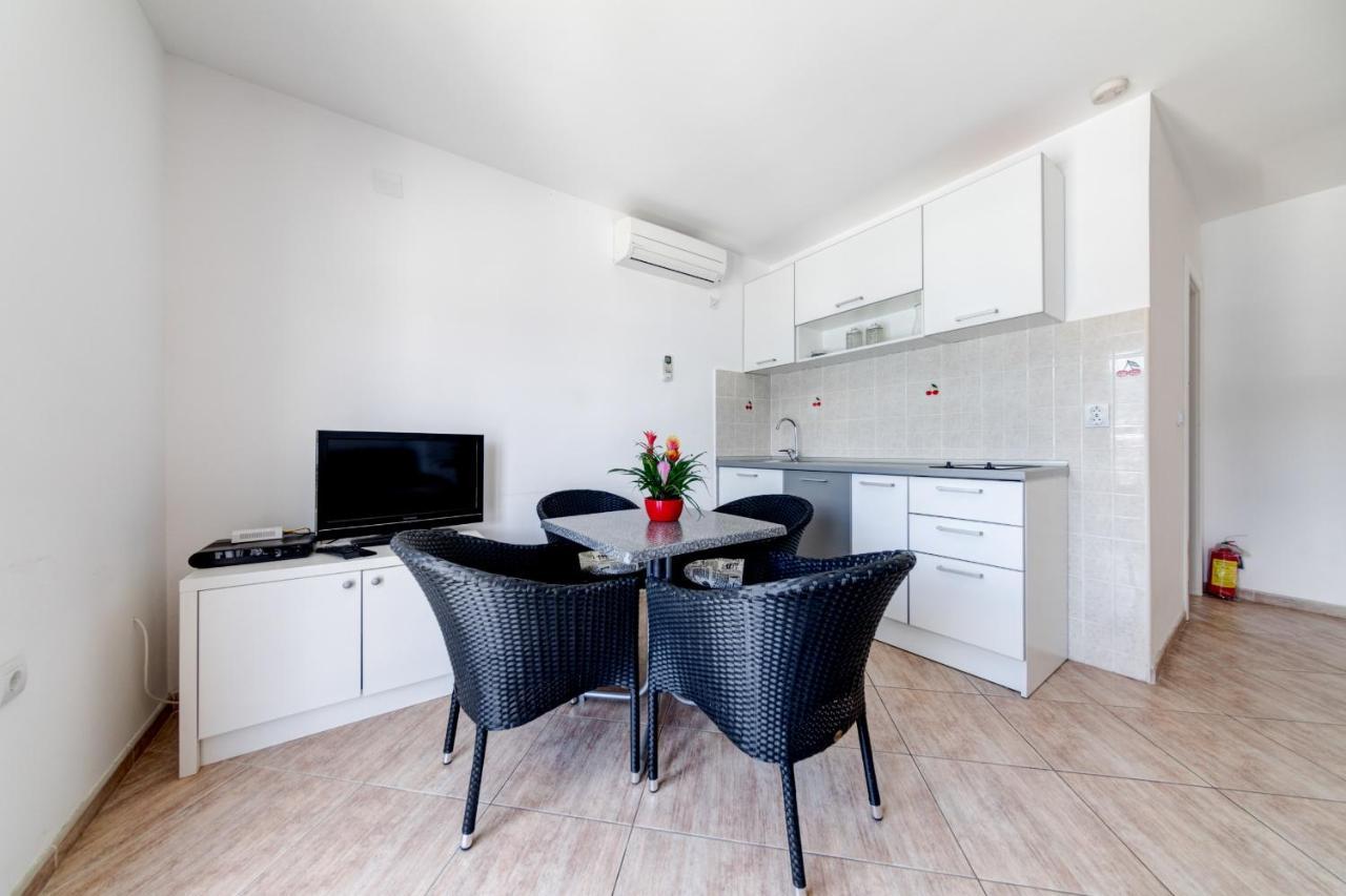 Apartments Tamaris Tivat Luaran gambar
